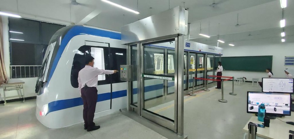 合肥工业学校城市轨道交通运营服务专业